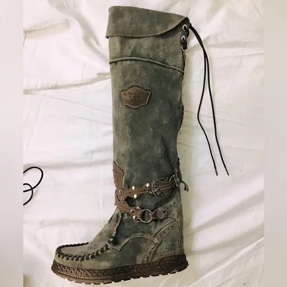 EL VAQUERO LEATHER WEDGE MOCASSIN BOOTS - Picture 11 of 11